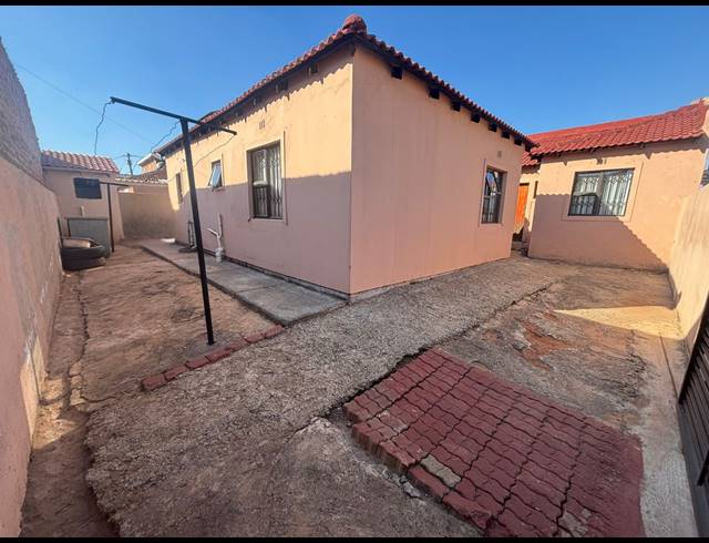 4 BEDROOM HOUSE FOR SALE IN SAVANNA CITY